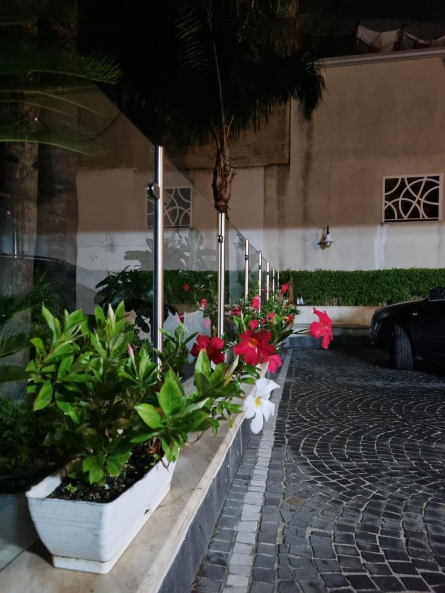 Home Santa Chiara Marigliano Exteriör bild